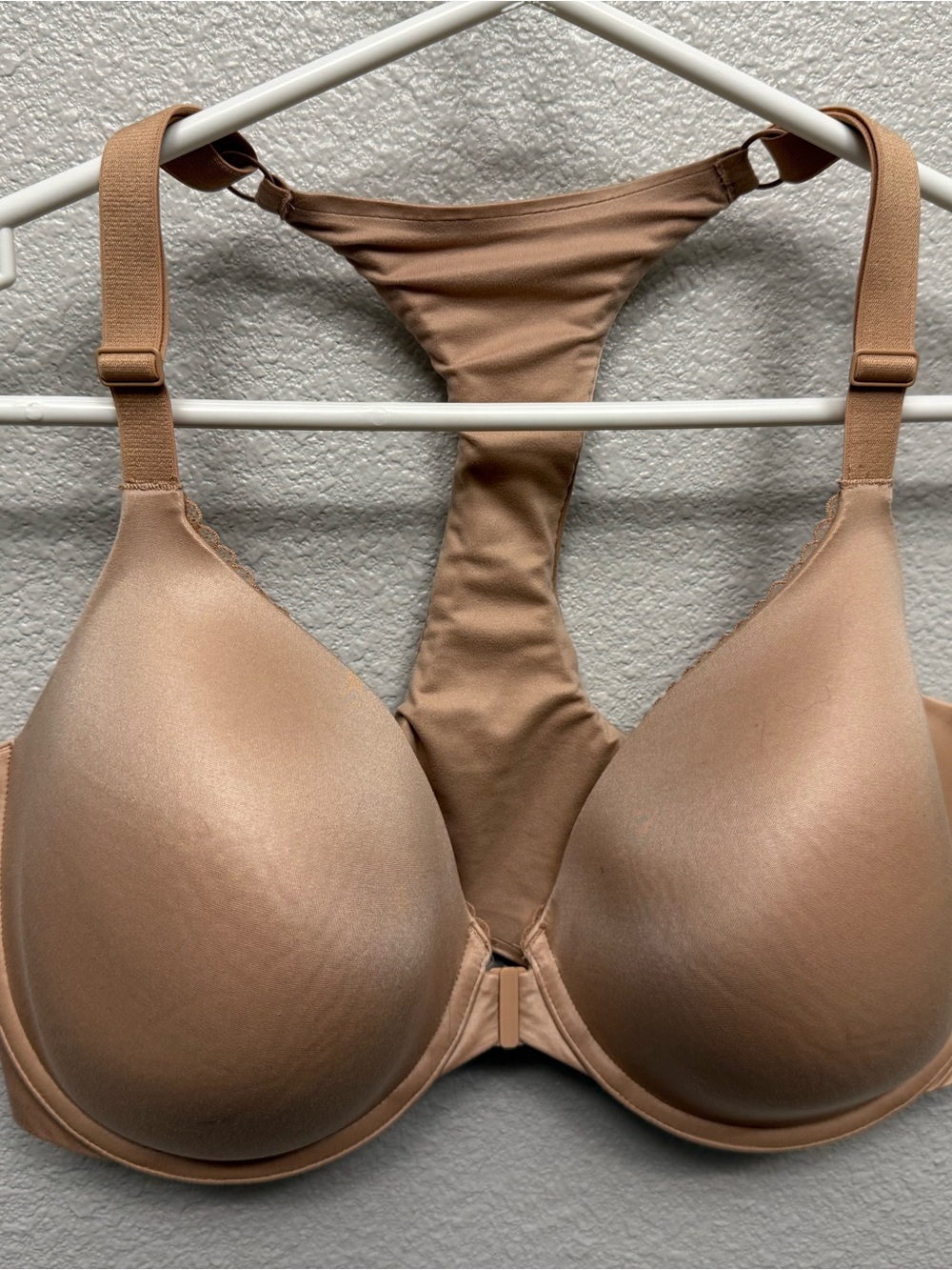 Victoria's Secret Smooth Nude T-Back Bra
